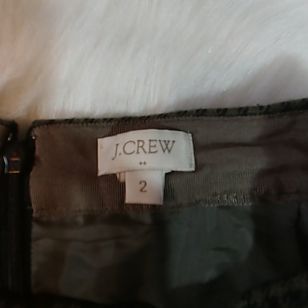 🌵J. Crew skirt perfect for fall or winter🌵 - Picture 4 of 4